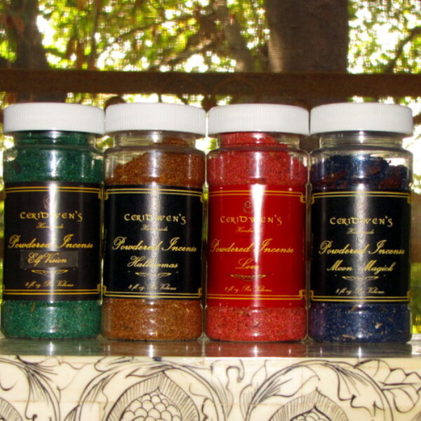 Esbat Powder - For coven gatherings on the full moon.