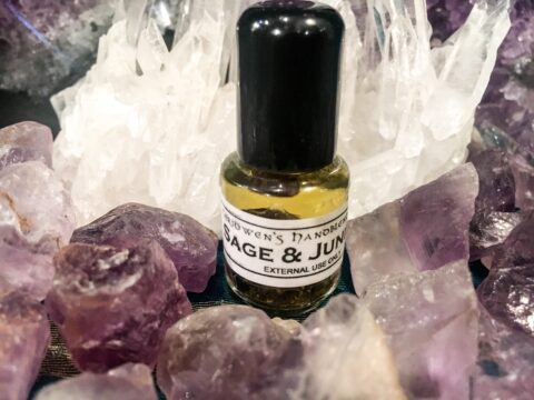 Sage & Juniper - Purification, clarity, presence. Fortifies and purifies spiritual will. Opens heart chakra.